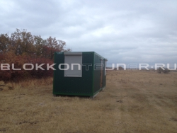 Пункт обогрева на границе с Украиной из металлического вагончика в Сторожевой