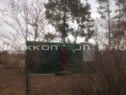 Пункт обогрева на границе с Украиной из металлического вагончика в Сторожевой